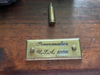 Replika revolver dekorace - 4