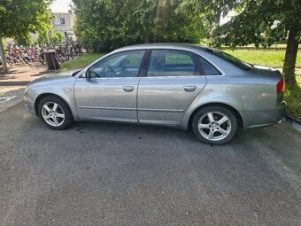 Audi A4 1.6 75kw - 4
