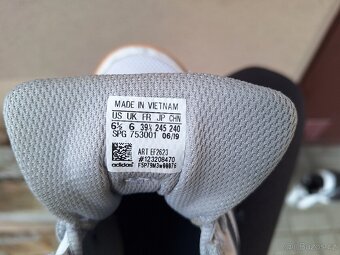 Boty halové Adidas. - 4