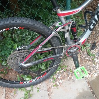 Celoodpružené enduro kolo Giant Trance 27,5" - 4