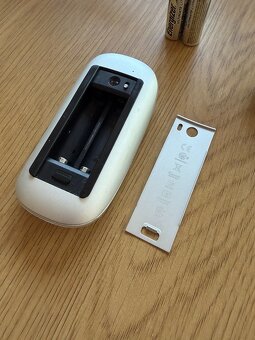 Apple Magic Mouse - 4