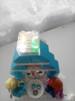 2135 - lego duplo 10899 Zámek z Ledového království - 4