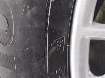 Jaguar F-place 255/60/18 - 4