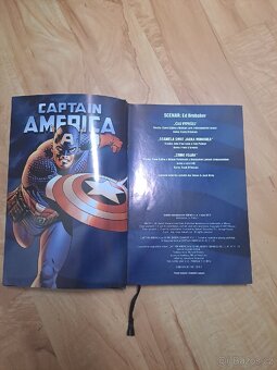 Capitain amerika Omnibus kniha první - 4