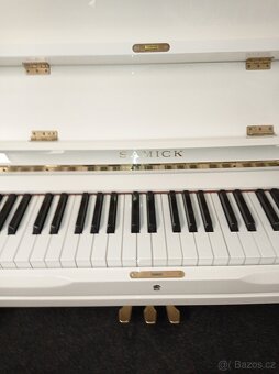 Pianino vyšší třídy model 131 - 4