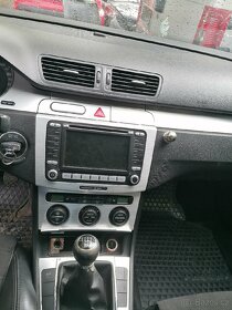 Náhradní díly VW Passat B6 sedan 2.0tdi 125kw
- 4