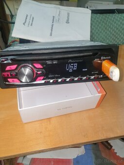 Autorádio Pioneer DEH - 4400 BT - 4