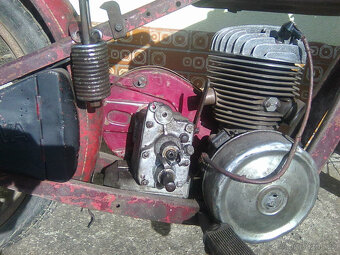 Jawa 175 Special. Motor se točí. - 4