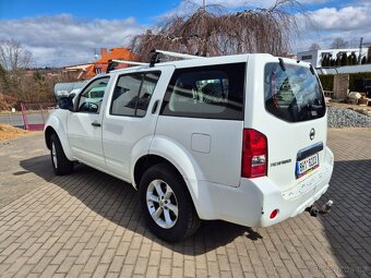 Prodám nissan pathfinder 2.5d 140kw r. v. 2010 - 4