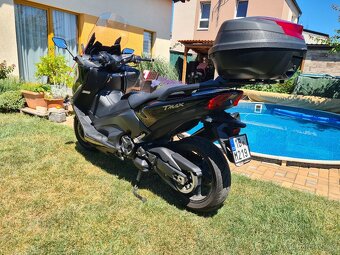 Yamaha T MAX 530, 2020, edice Black MAX - 4