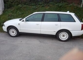 Audi A4 B5 combi 1.8 benzin - 4