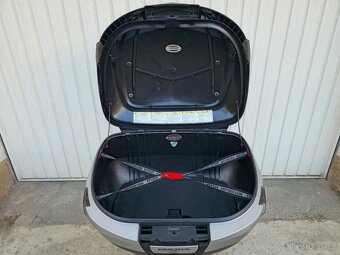 Motokufr Givi Maxia 4 V56 včetně originálního nosiče Givi - 4