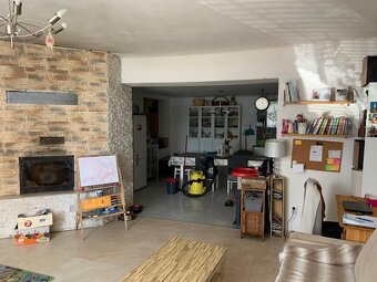 Prodej RD 6+kk Drnholec o 298 m2 před dokončením rekonstrukc - 4