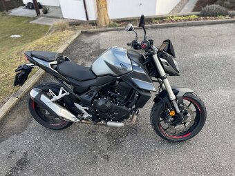 Honda Hornet 750 - 4