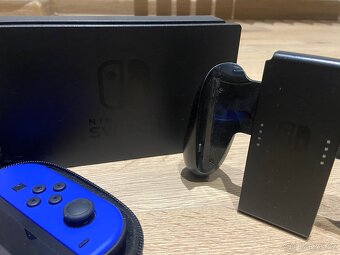 🎮 Nintendo Switch s příslušenstvím - 4