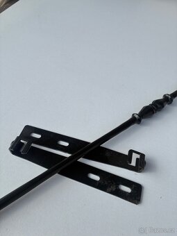 Kovaný držák na truhlík - 4