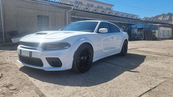DODGE CHARGER SRT WIDEBODY 6,4l V8 DPH - Amerika Na Kolech - 4