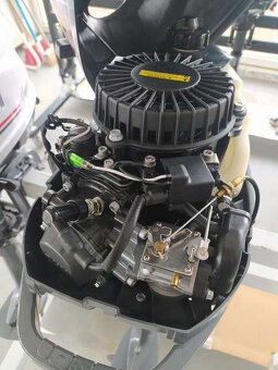 Nový lodní motor Selva Guppy 3,5 - 4