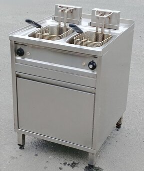 Fritéza s podestavbou s výpustí gastro A - 4