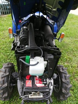 Malotraktor Farmtrac FT - 22 4WD - 4