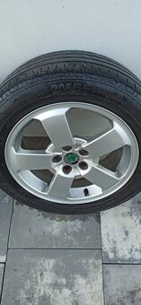 Lítá kola 205/55 R 16V - 4