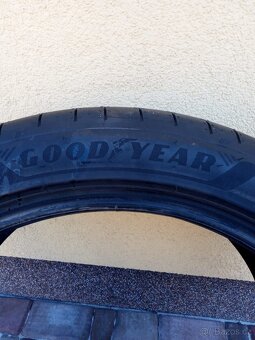 Letní pneu 235/45 R 19 Goodyear - 4