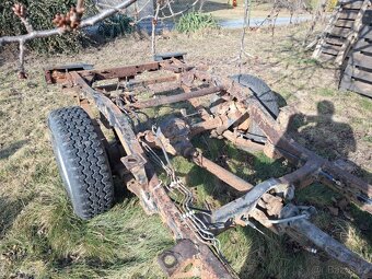 Isuzu Trooper 2,6i - 4