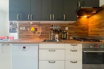 (ZAMLUVENO) Kuchyňská linka IKEA 250+360 cm se spotřebiči - 4