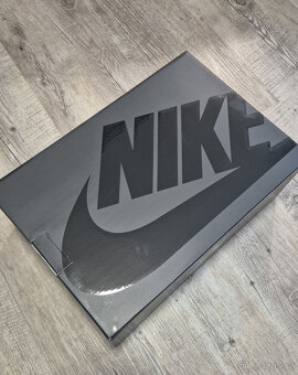 NIKE Dunk High Wu-Tang Clan limitovaná edice 42,5 - 4