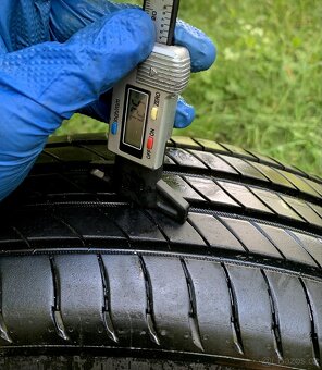 Letni dve pneu Michelin 165/65 R15 - 4