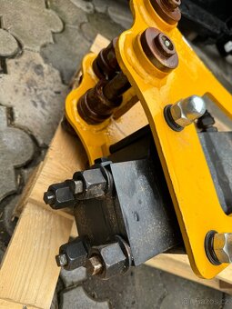Hydraulické kladivo pro minibagry - 4