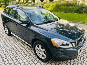 Volvo XC60 2.4D 5VÁLEC 4x4 120KW MANUÁL BEZ KOROZE - 4