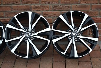 5x114,3 R18 Hliníkové disky Originál Toyota C-HR 2 - 4