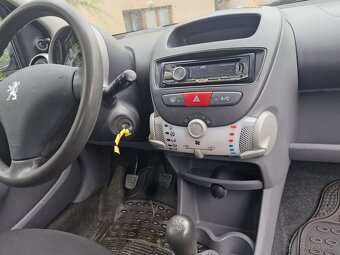 Peugeot 107, r.v.2011, 0,9i,110000 km, klima - 4