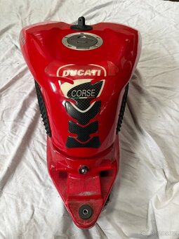 Nádrž Ducati 848,1098,1198 - 4