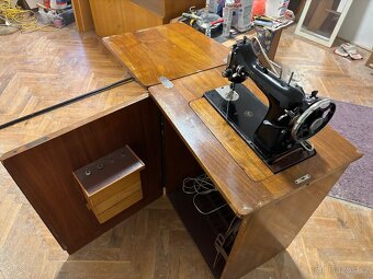 Historicky sici stroj Nemann - 4