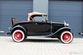 Ford Model A Roadster Deluxe - 4