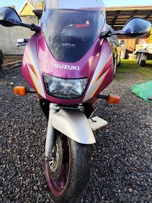 Suzuki RF 900r - 4