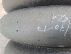 Pneumatiky Pirelli 125/70-17 jeta pár kol - 4