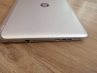 HP Pavilion Core A8-6410 APU with Radeon R5 - 4