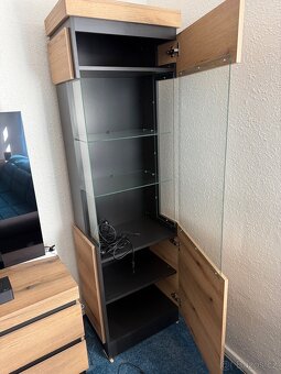 Prodam obyvaci stenu vcetne konferencniho stolku - 4