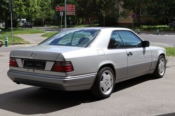 w 124 coupe MERCEDES - 4