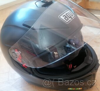Prodám krásnou zachovalou silniční helmu agv K-5 - 4