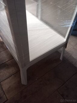 Vitrína bílá prosklená IKEA - 4