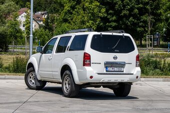 Nissan Pathfinder 2.5 dCi SE - 4