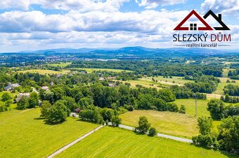 Pozemek 8.390 m² s možností výstavby RD, výhled na Beskydy, - 4