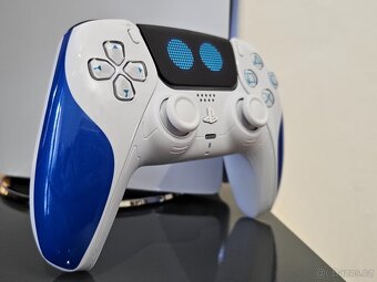 OVLADAČ PS5 LIMITOVANÁ EDICE / ASTRO BOT - 4