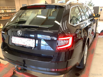 Š.Octavia 1.6TDi 85kw DSG STYLE po 1.majiteli - 4