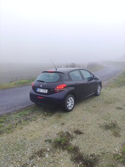 Peugeot 208 benzín - 4