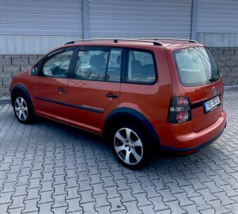 VW Touran CROSS /1,4i Tsi/ xenon/ 179000km/ 6ti kvalt/ - 4
